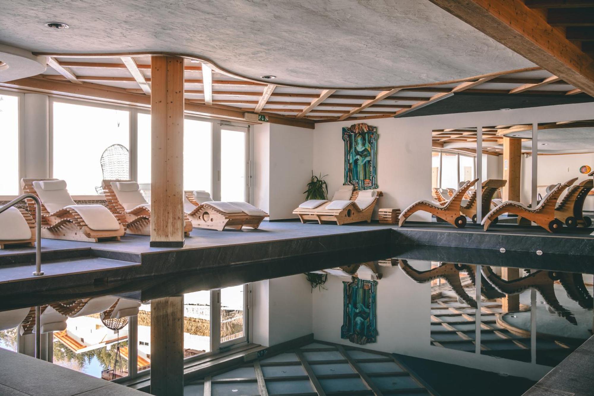 Dolomitenhotel Weisslahnbad ティーレス エクステリア 写真